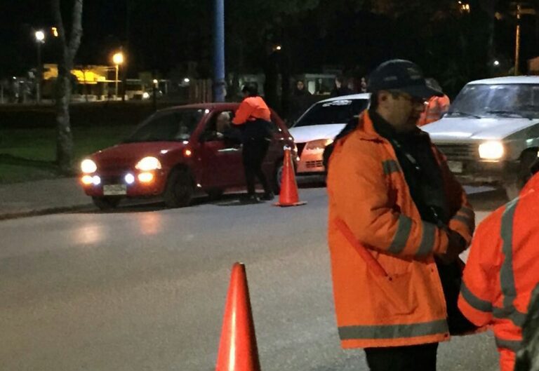 Controles de tránsito nocturnos.