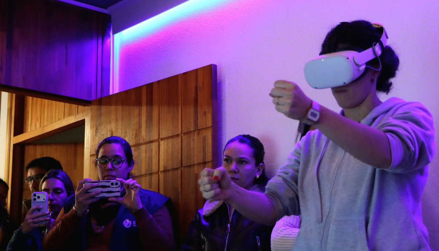 Aula de realidad virtual de Teleton. Foto Teletón